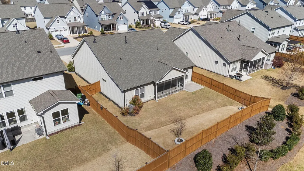 3735 Autumn Creek Dr, Fuquay-Varina, NC 27526