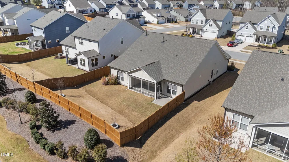 3735 Autumn Creek Dr, Fuquay-Varina, NC 27526