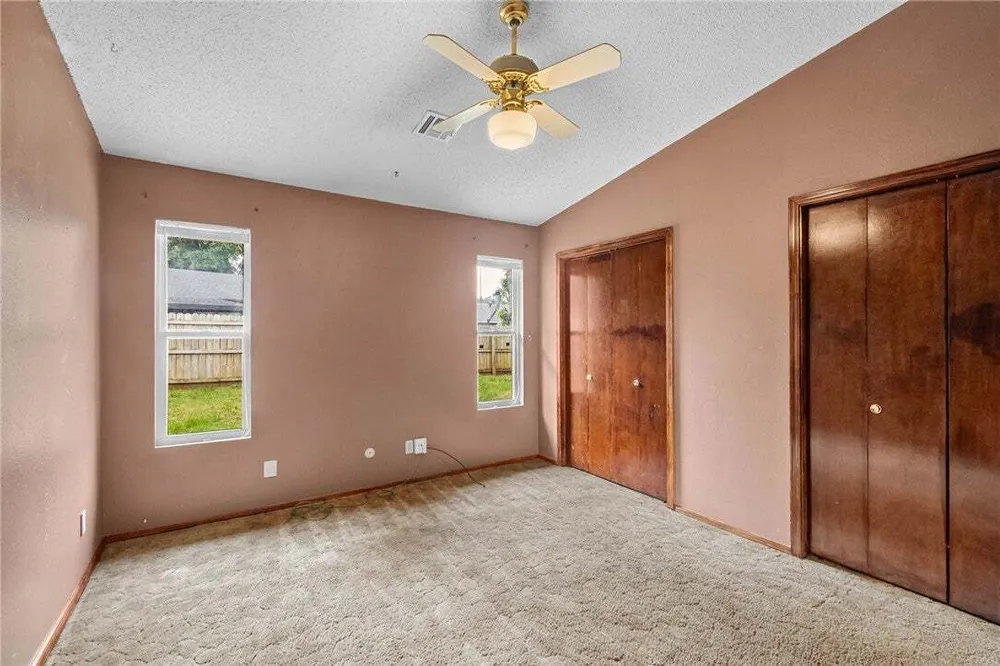 N Century Dr, Rogers, AR 72756