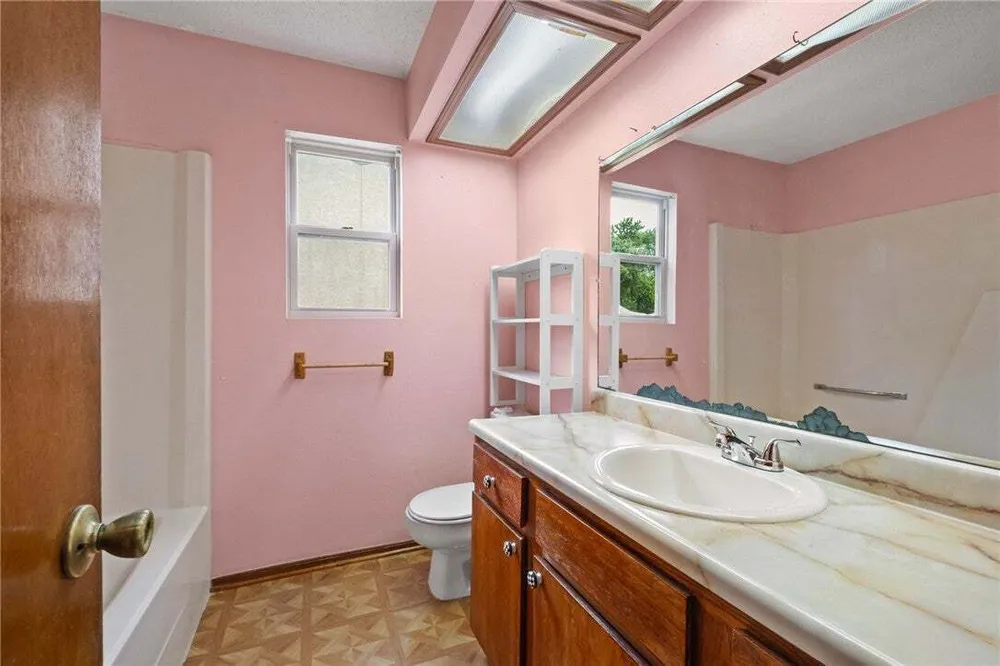N Century Dr, Rogers, AR 72756