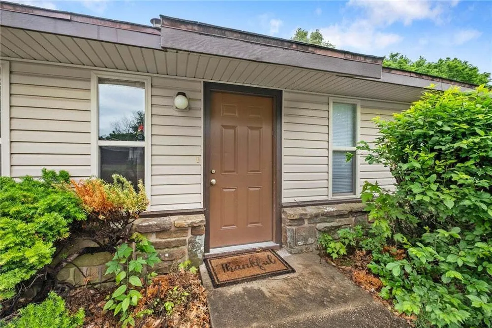 N Century Dr, Rogers, AR 72756