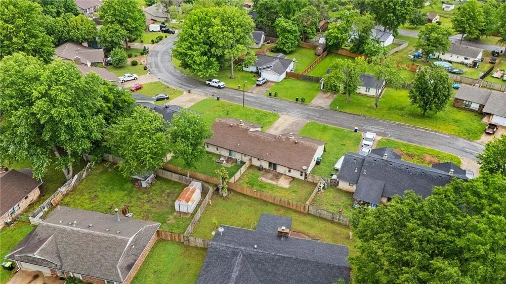 N Century Dr, Rogers, AR 72756
