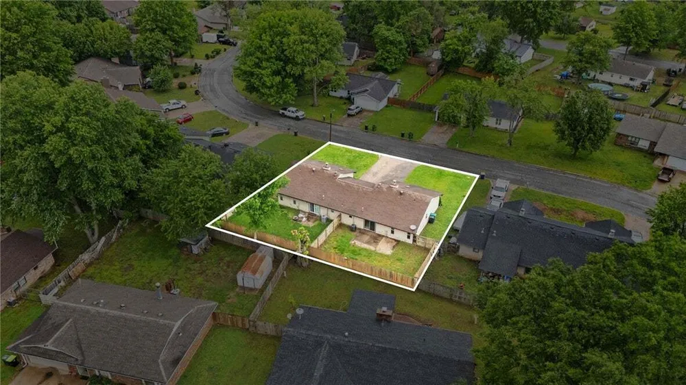 N Century Dr, Rogers, AR 72756