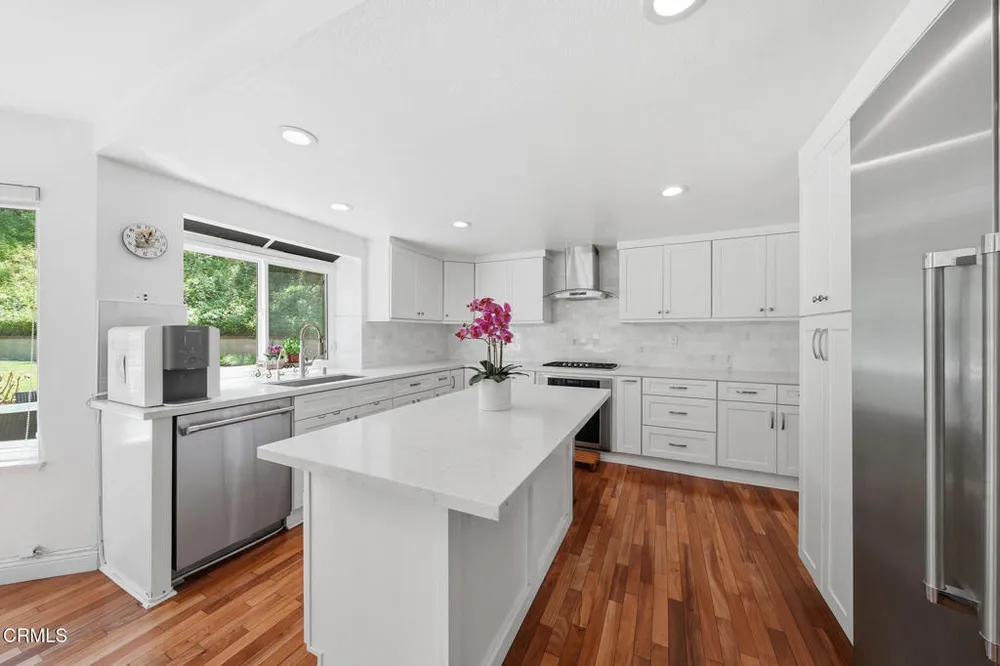 3180 Dragonfly St, Glendale, CA 91206