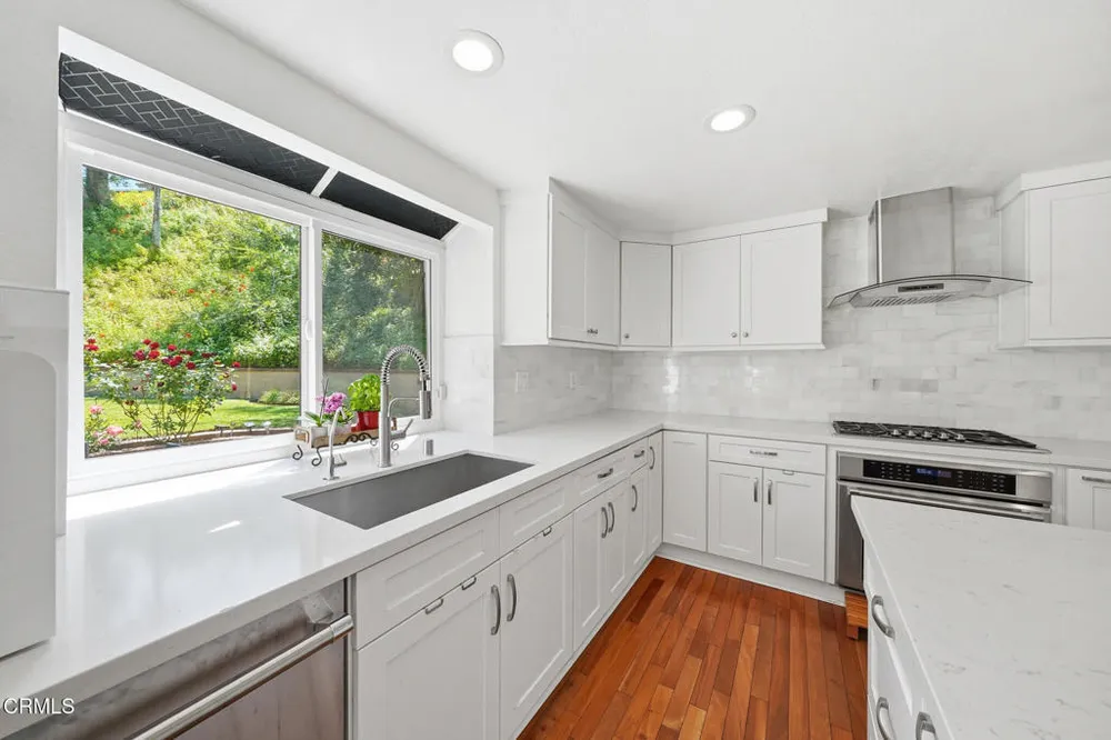 3180 Dragonfly St, Glendale, CA 91206