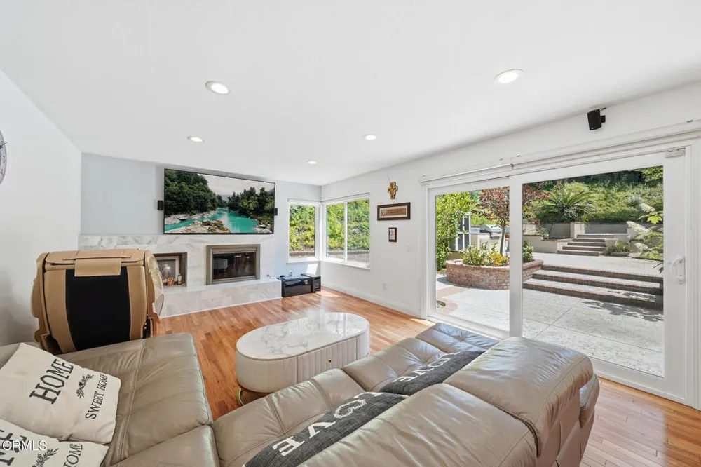 3180 Dragonfly St, Glendale, CA 91206