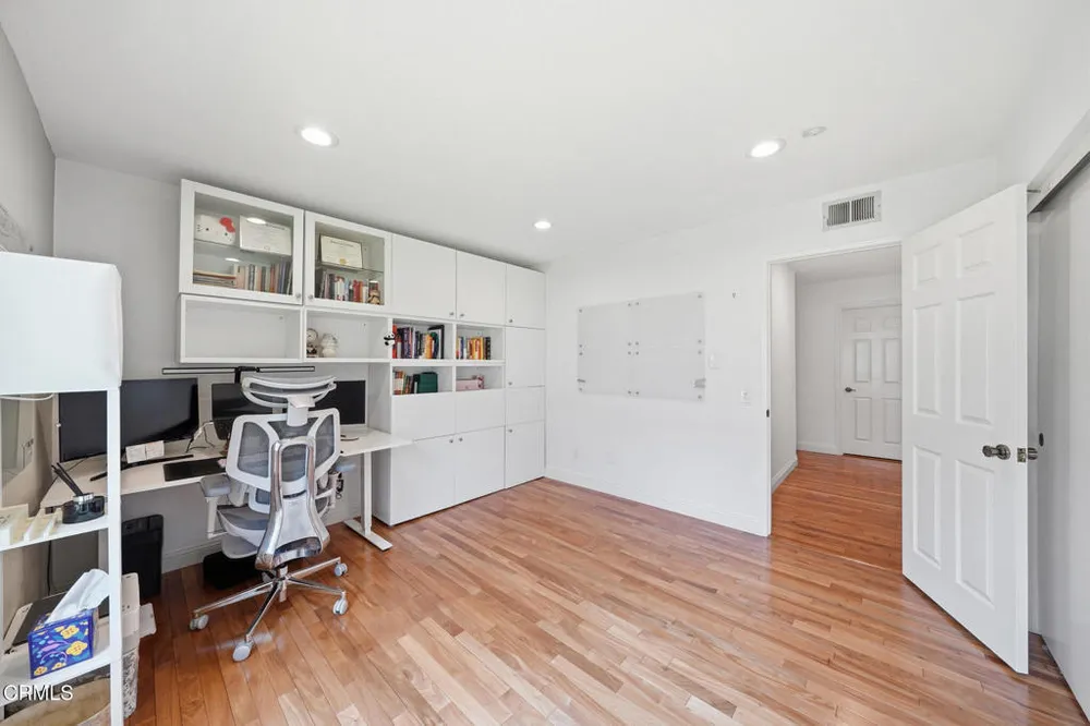 3180 Dragonfly St, Glendale, CA 91206