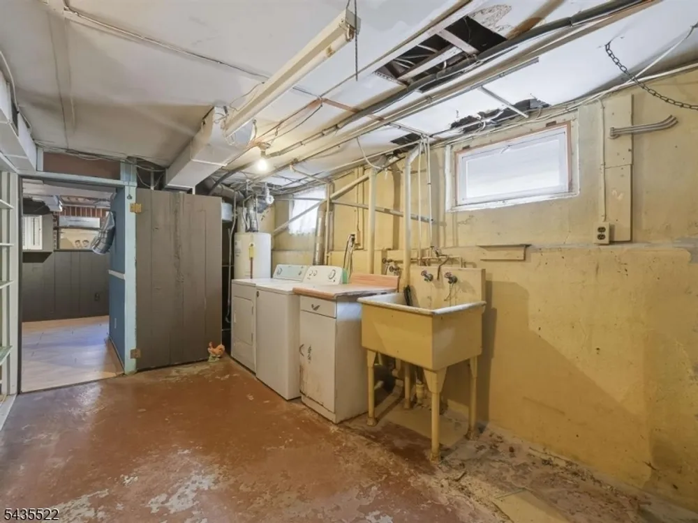 221 Ralph St, Belleville, NJ 07109
