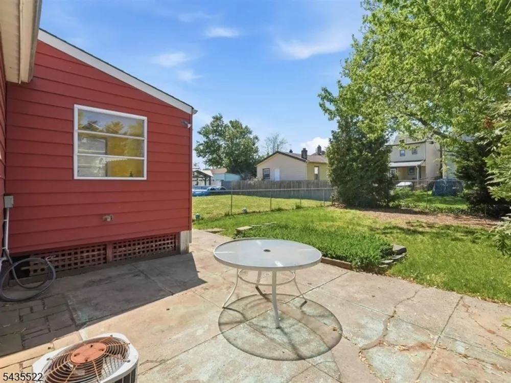 221 Ralph St, Belleville, NJ 07109