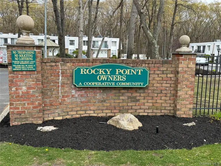 61 Rocky Point Yaphank Rd, Rocky Point, NY 11778