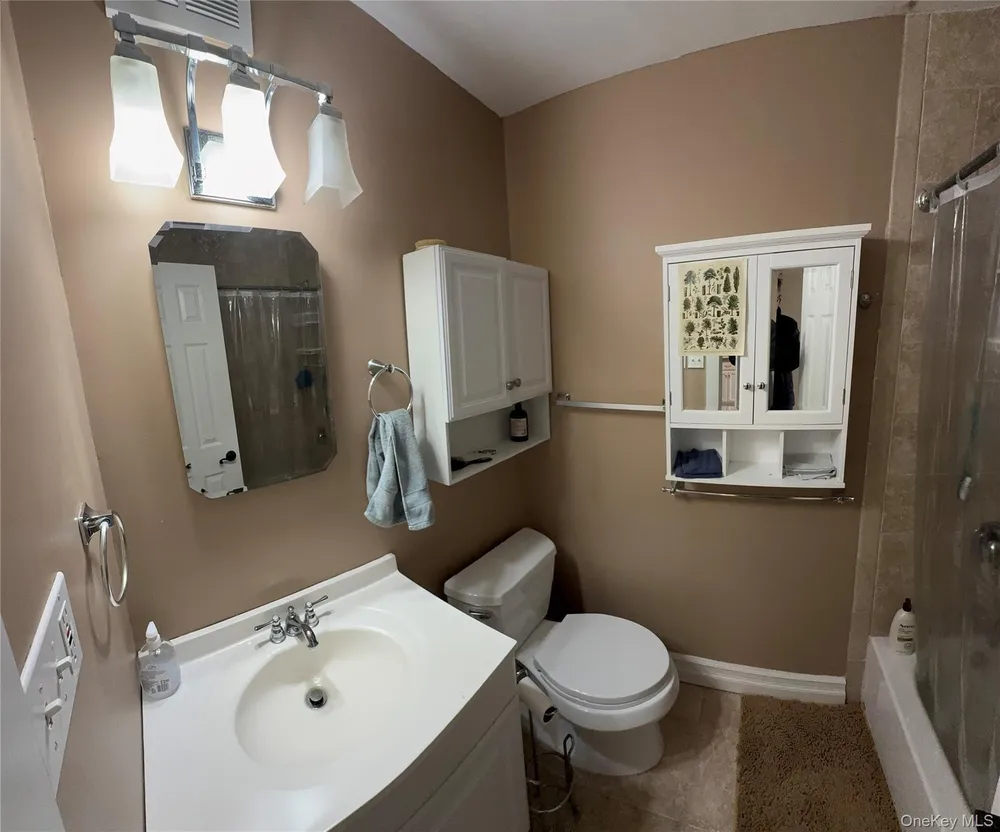 61 Rocky Point Yaphank Rd, Rocky Point, NY 11778