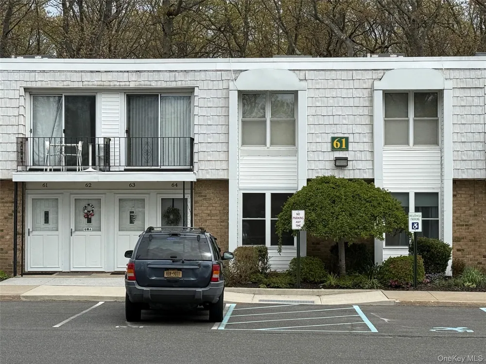 61 Rocky Point Yaphank Rd, Rocky Point, NY 11778