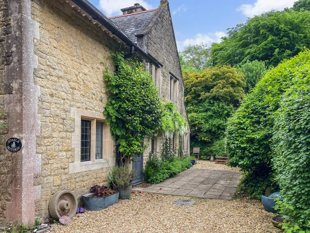 Hollycombe, Liphook, GU30 photo 9