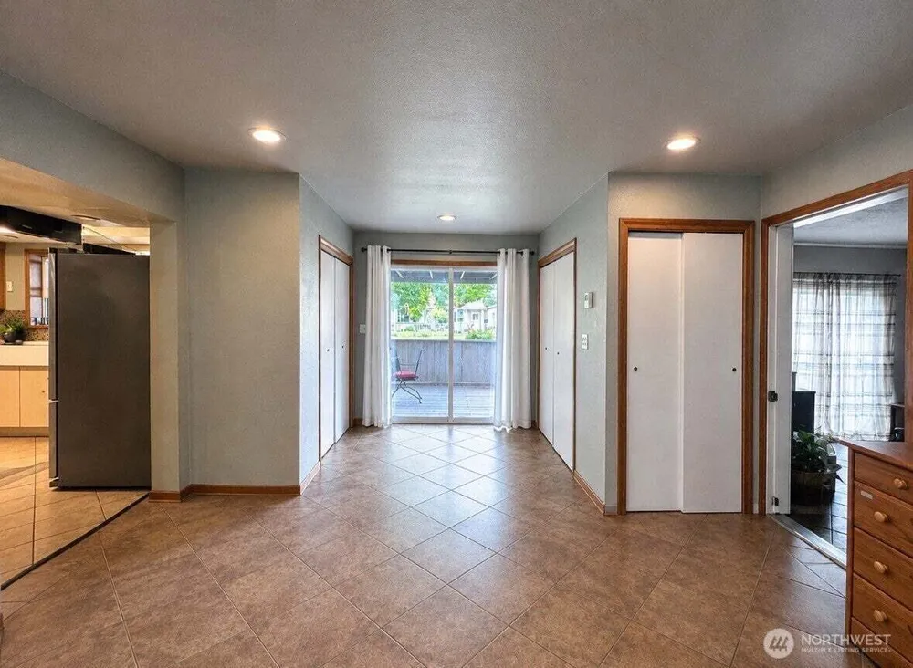 402 Juniper St, Oroville, WA 98844