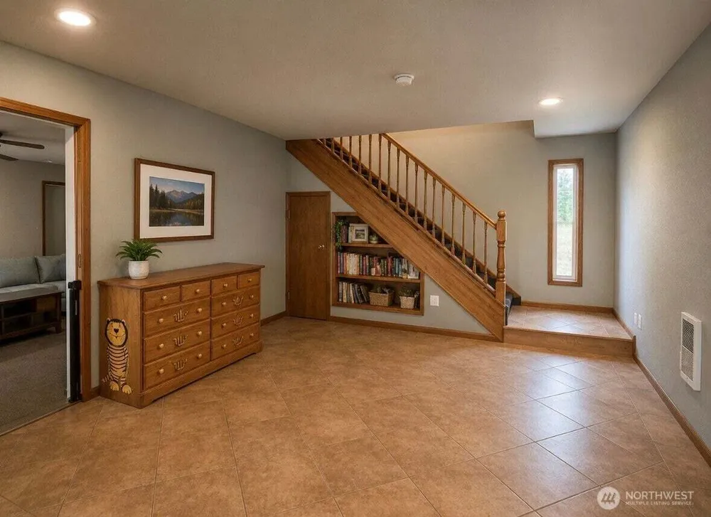 402 Juniper St, Oroville, WA 98844