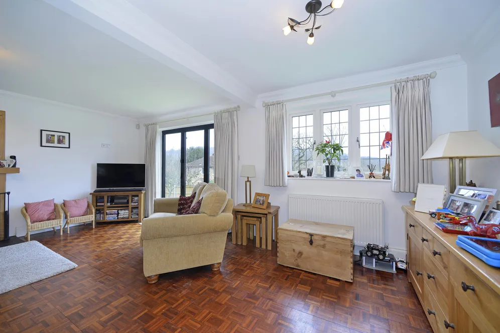 Grayswood Road, HASLEMERE, GU27 photo 3