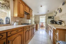 Buckingham Avenue, Whetstone, N20 photo 9