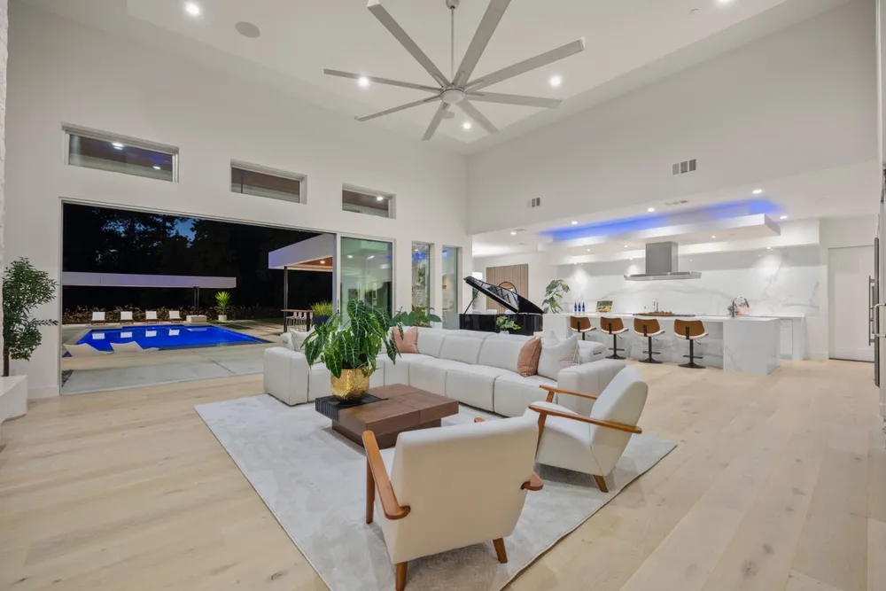 3630 Winding Creek Rd, Sacramento, CA 95864