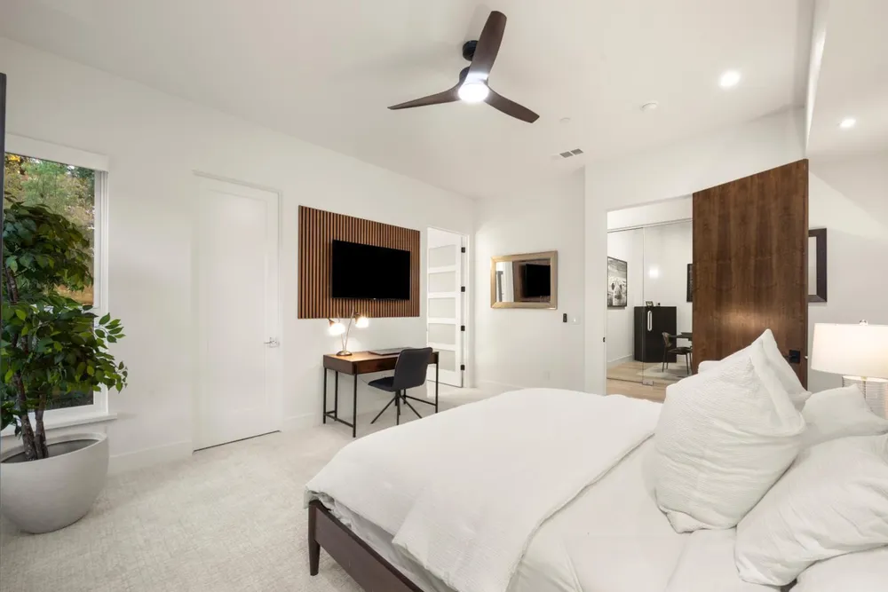 3630 Winding Creek Rd, Sacramento, CA 95864