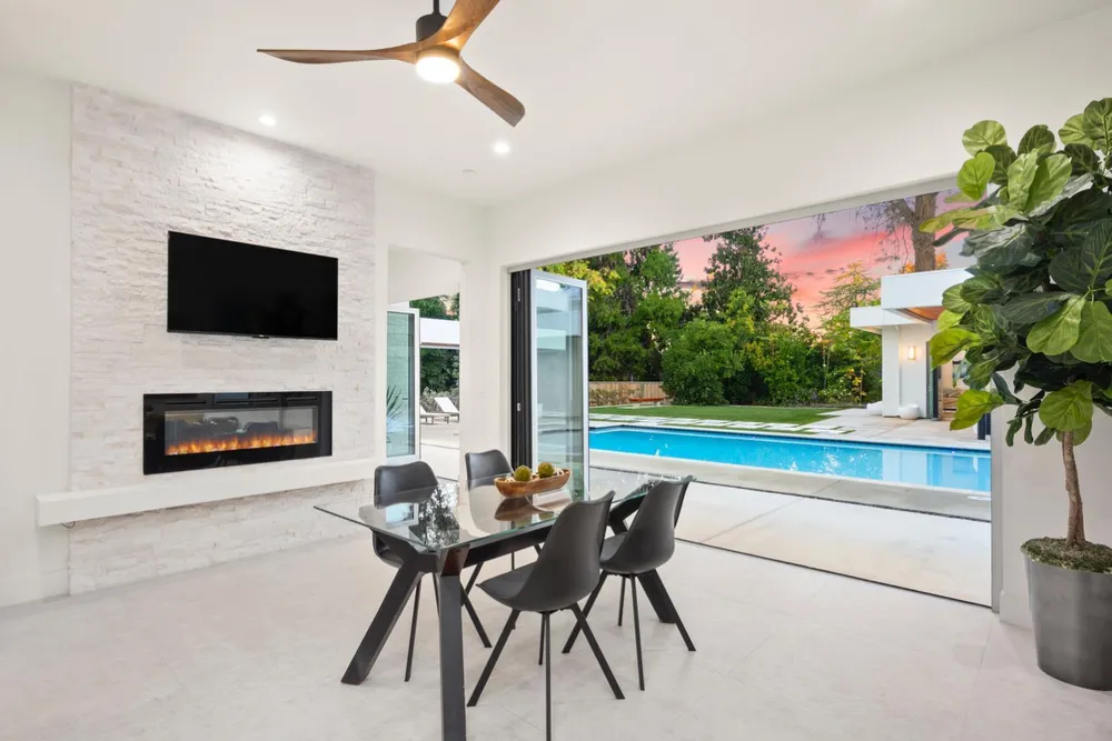 3630 Winding Creek Rd, Sacramento, CA 95864
