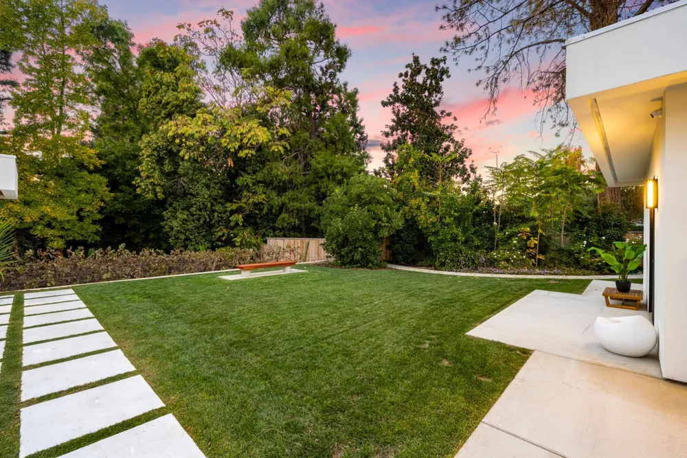3630 Winding Creek Rd, Sacramento, CA 95864