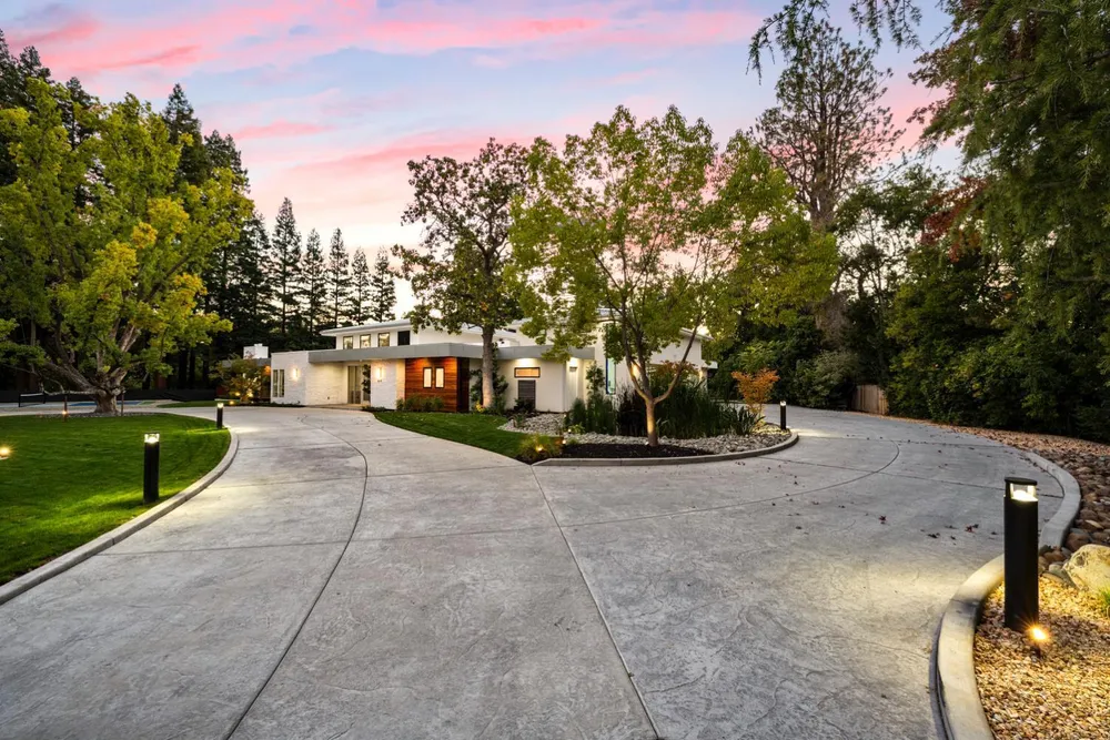 3630 Winding Creek Rd, Sacramento, CA 95864
