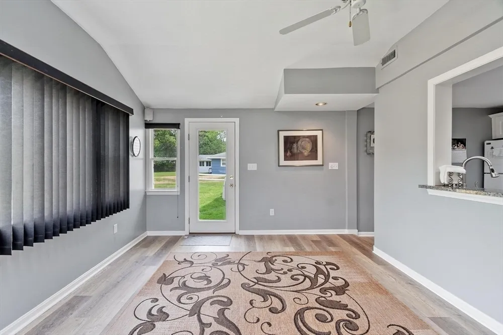 9 Ansie Rd, Chelmsford, MA 01824