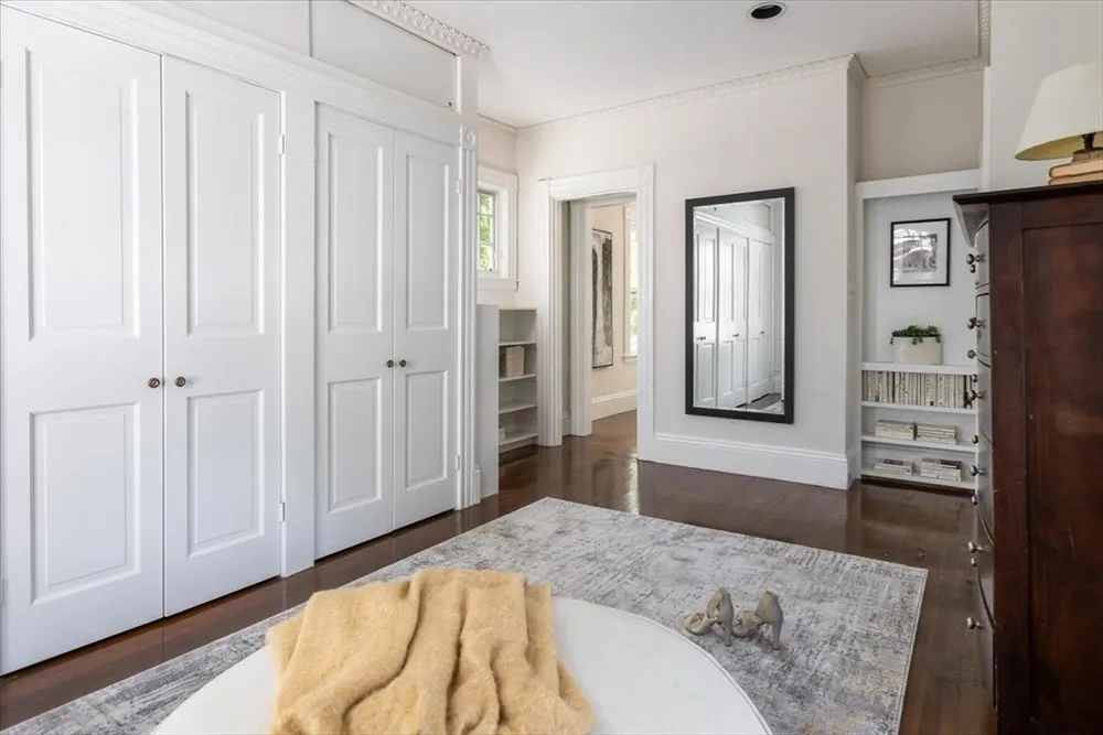 22 Regent St, Newton, MA 02465