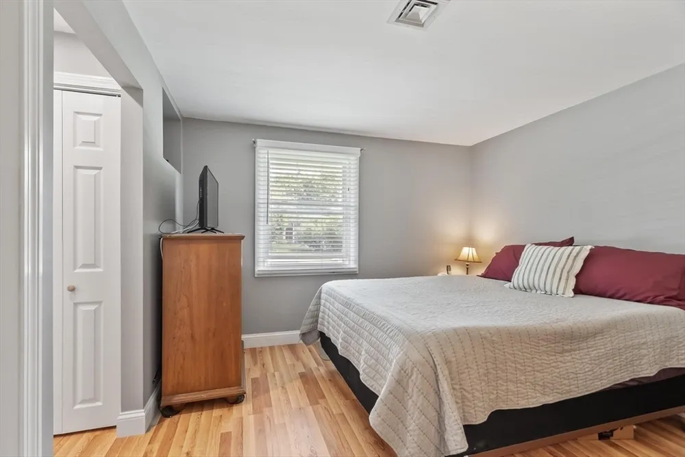 9 Ansie Rd, Chelmsford, MA 01824