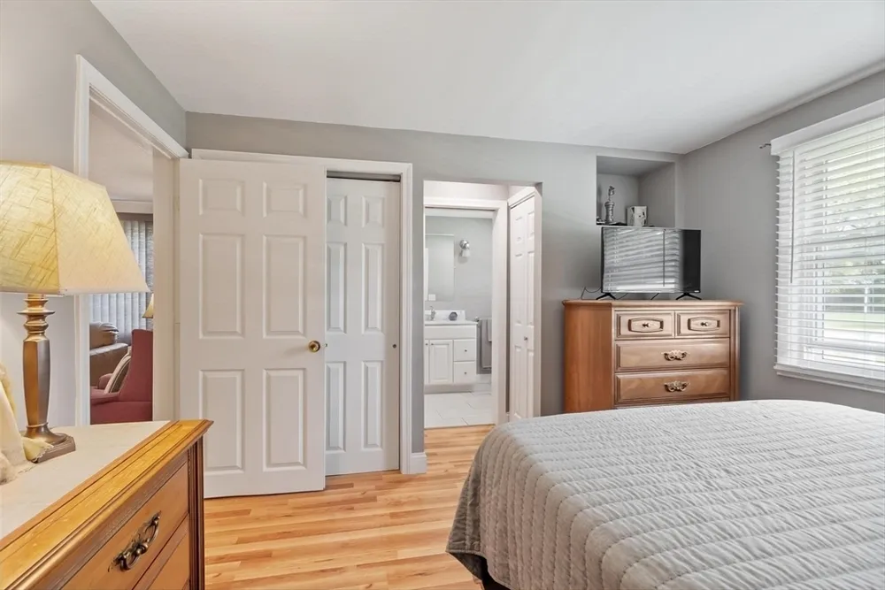 9 Ansie Rd, Chelmsford, MA 01824