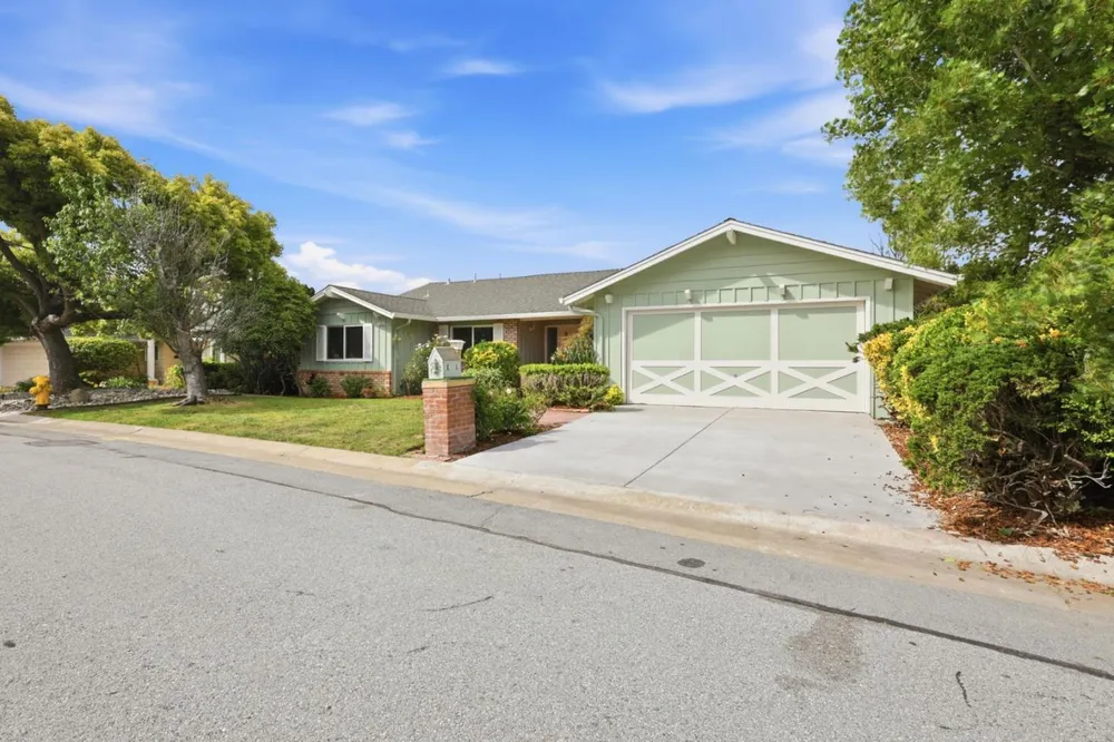 3028 Greenoak Ct, San Mateo, CA 94403