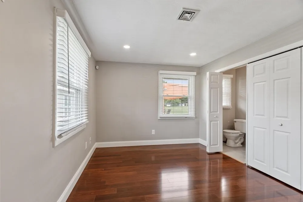 9 Ansie Rd, Chelmsford, MA 01824