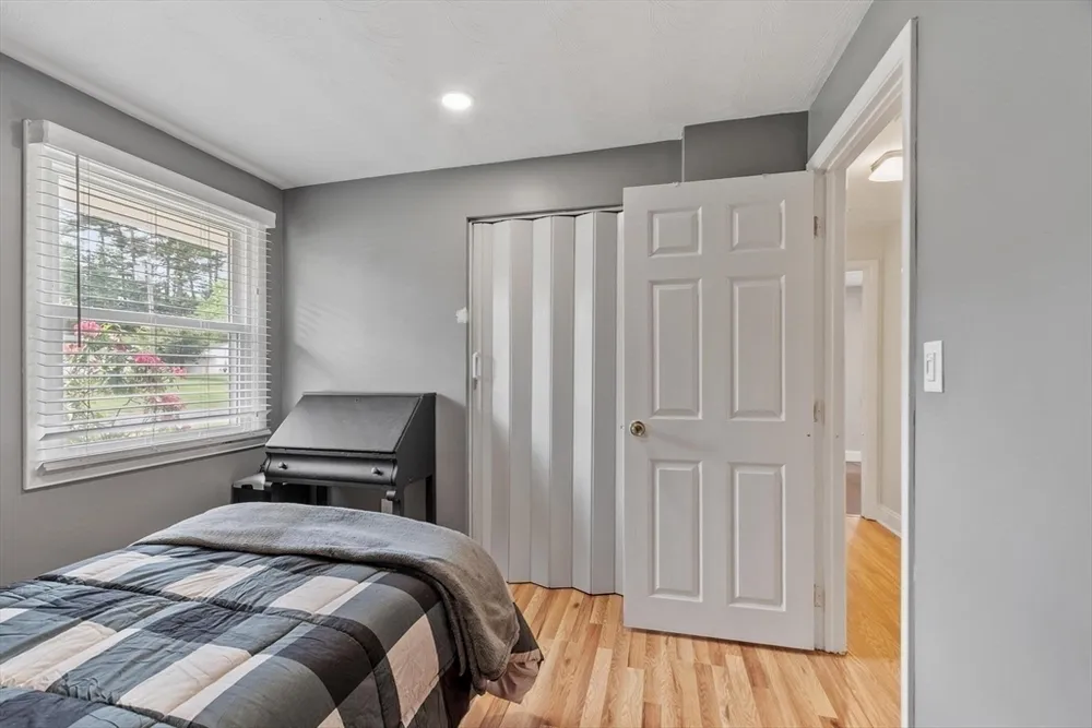 9 Ansie Rd, Chelmsford, MA 01824
