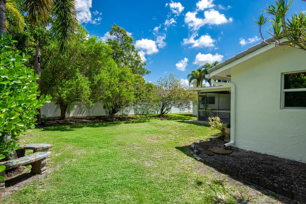 3844 NW 82nd Way, Coral Springs, FL 33065
