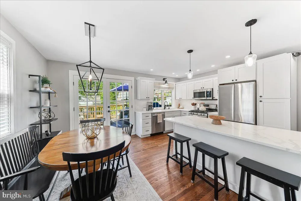 1228 Cobbs St, Drexel Hill, PA 19026
