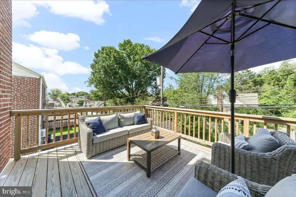 1228 Cobbs St, Drexel Hill, PA 19026