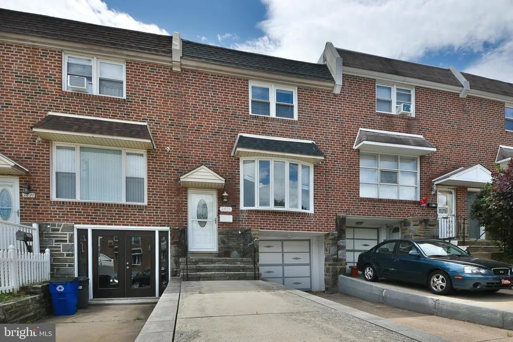 2826 Maxwell St, Philadelphia, PA 19136