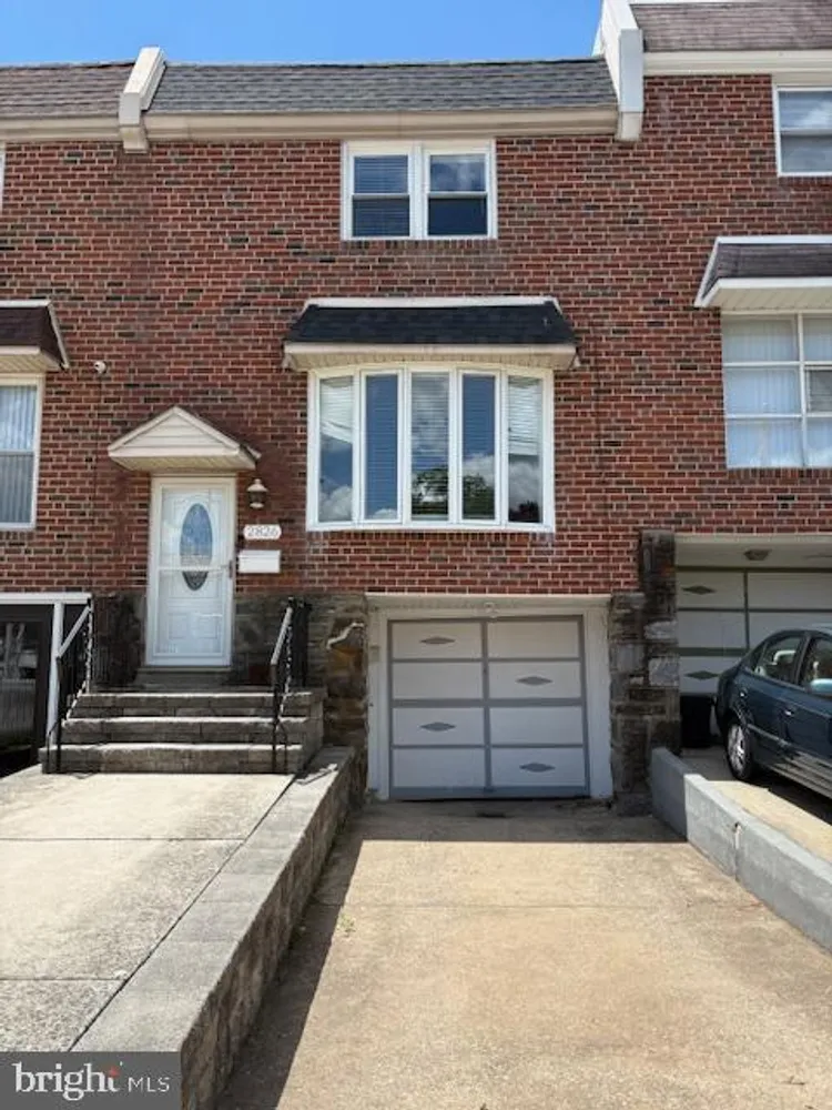 2826 Maxwell St, Philadelphia, PA 19136
