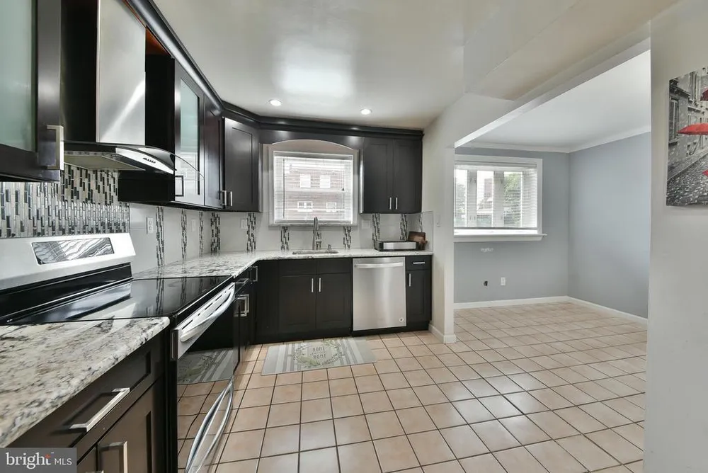 2826 Maxwell St, Philadelphia, PA 19136