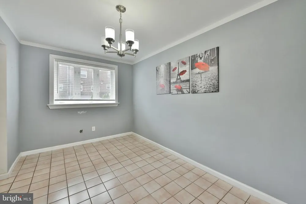 2826 Maxwell St, Philadelphia, PA 19136