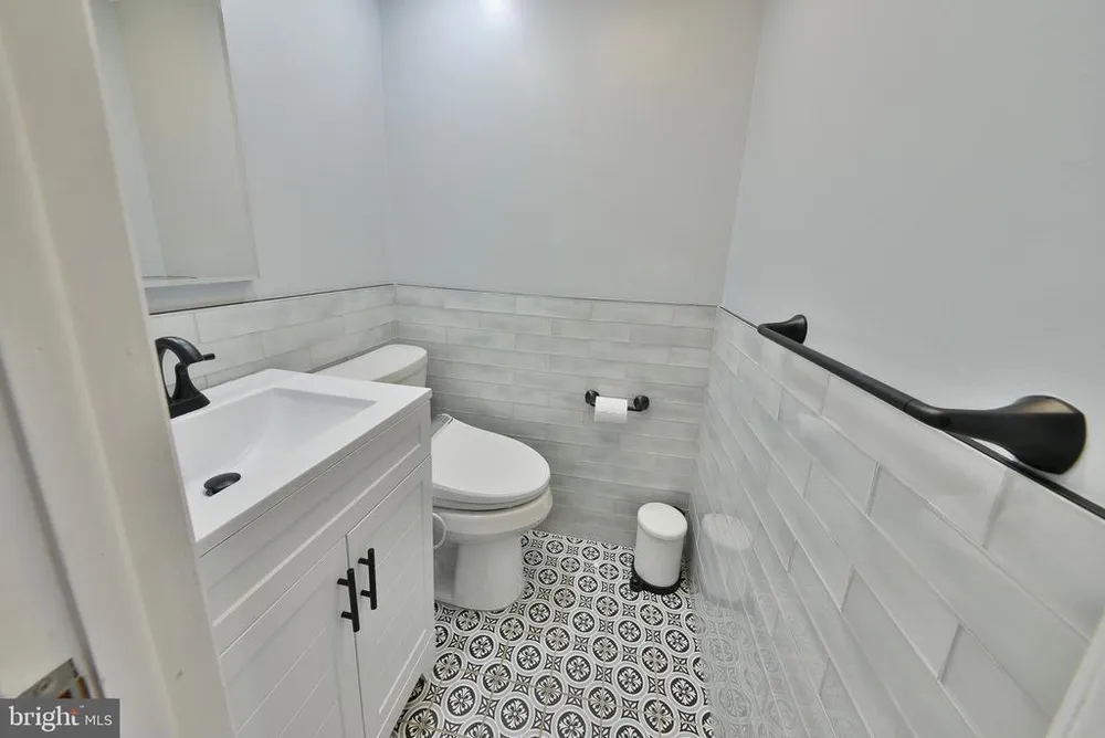 2826 Maxwell St, Philadelphia, PA 19136