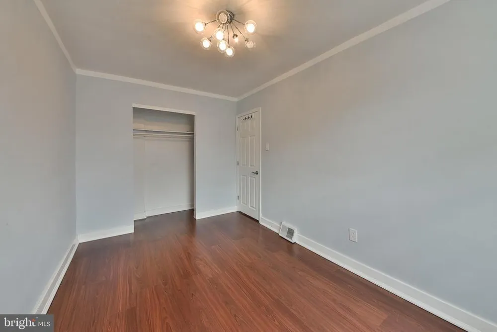 2826 Maxwell St, Philadelphia, PA 19136