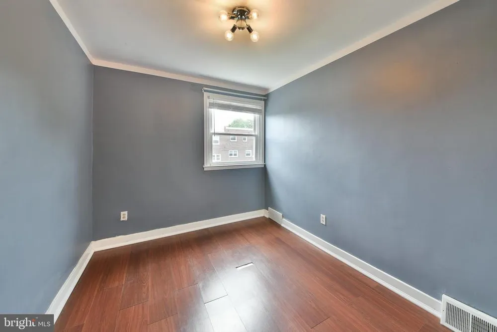 2826 Maxwell St, Philadelphia, PA 19136