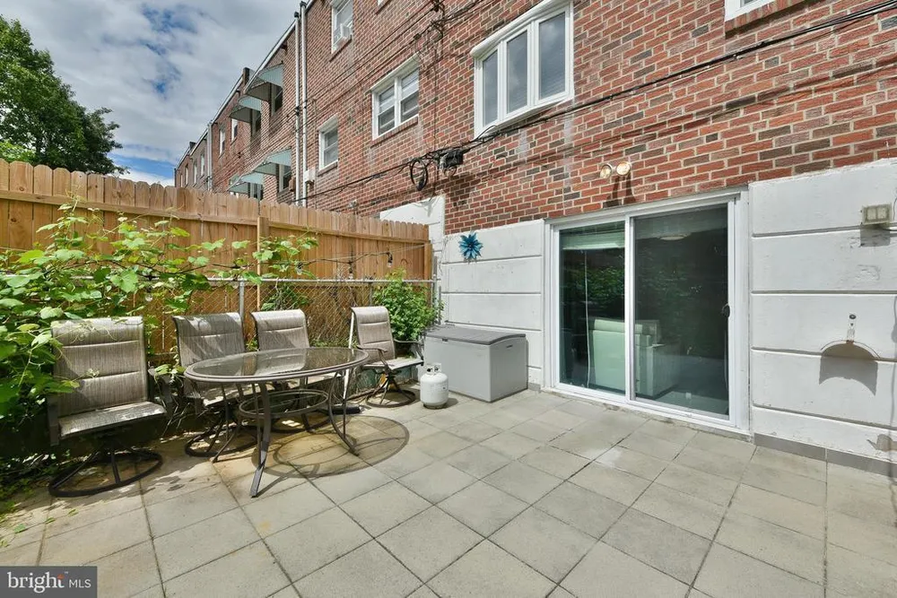 2826 Maxwell St, Philadelphia, PA 19136