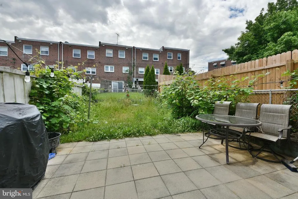 2826 Maxwell St, Philadelphia, PA 19136