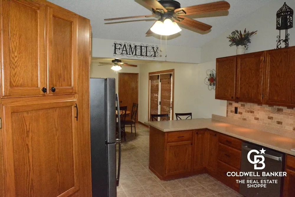 2808 Kris Pl, Garden City, KS 67846
