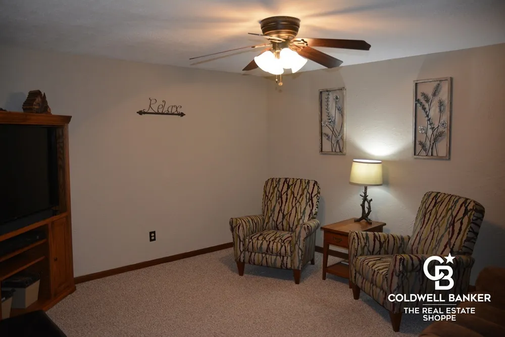 2808 Kris Pl, Garden City, KS 67846