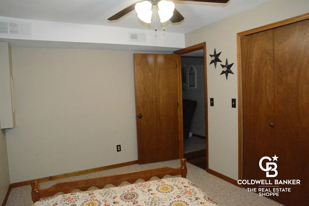 2808 Kris Pl, Garden City, KS 67846