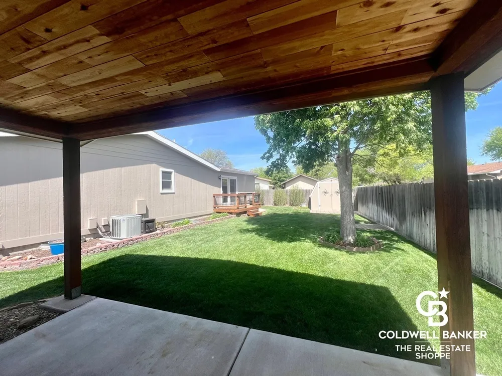 2808 Kris Pl, Garden City, KS 67846