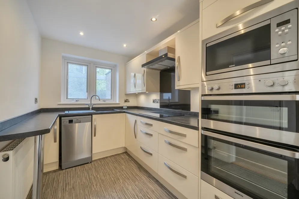 Sandfield Road Stratford-upon-Avon CV37 photo 4